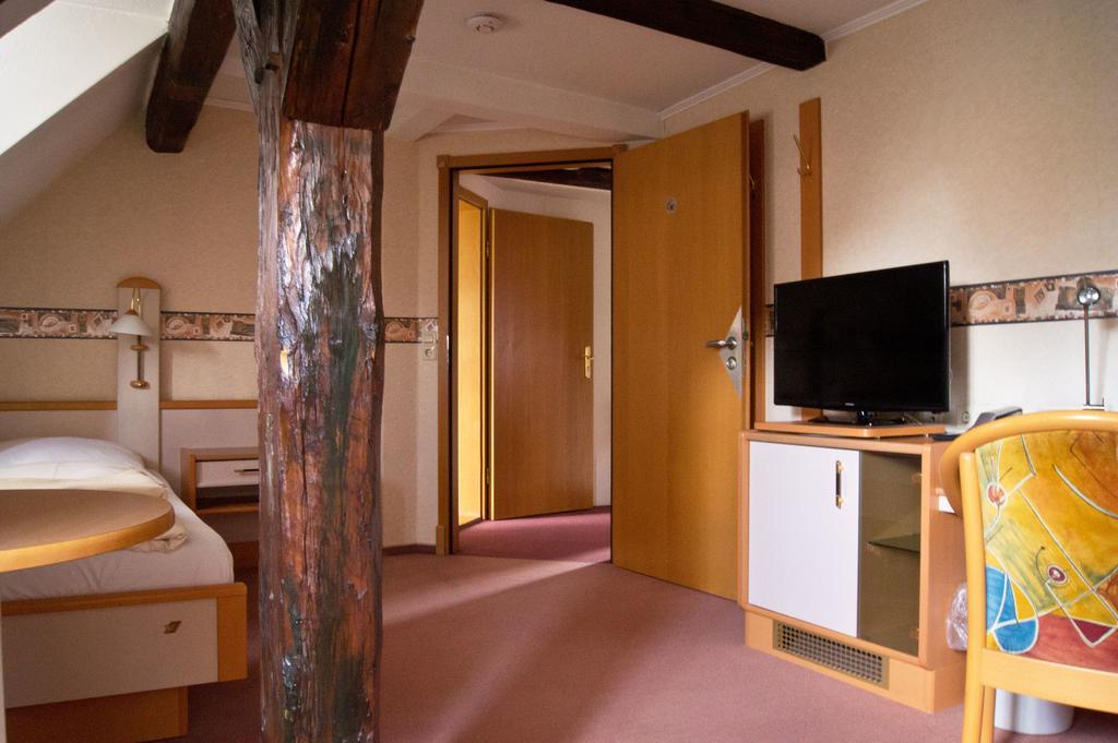 Hotel Garni Promenade Weißenhorn エクステリア 写真