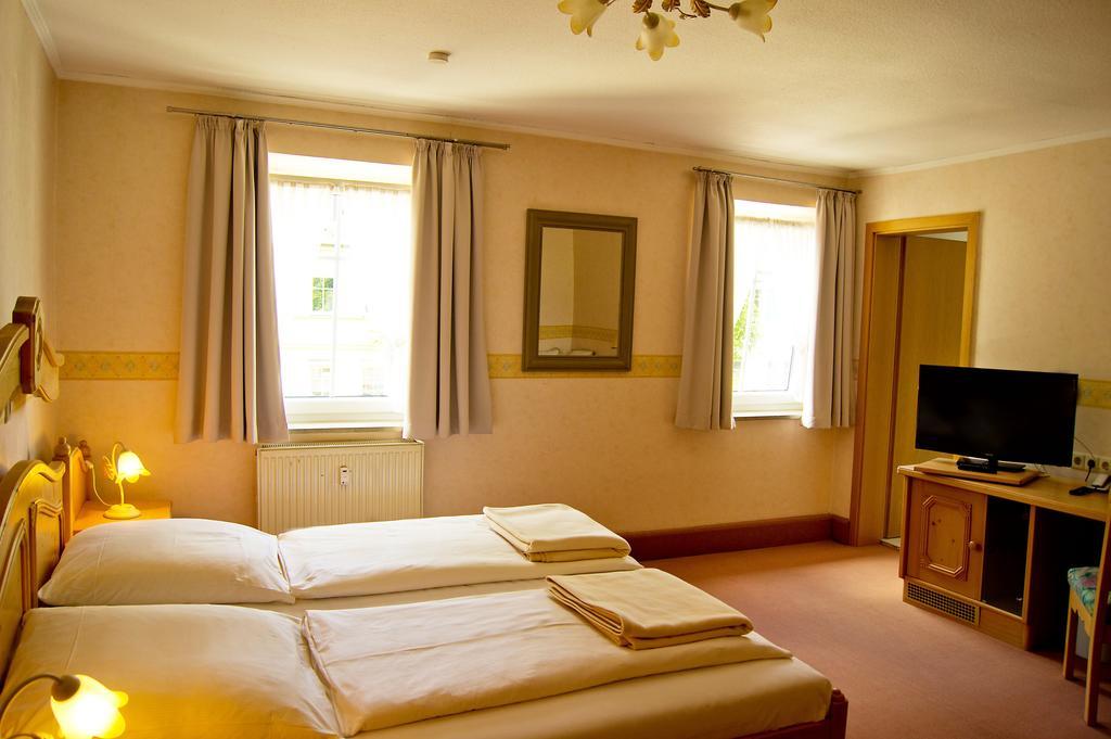 Hotel Garni Promenade Weißenhorn エクステリア 写真