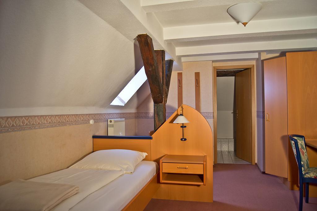Hotel Garni Promenade Weißenhorn エクステリア 写真