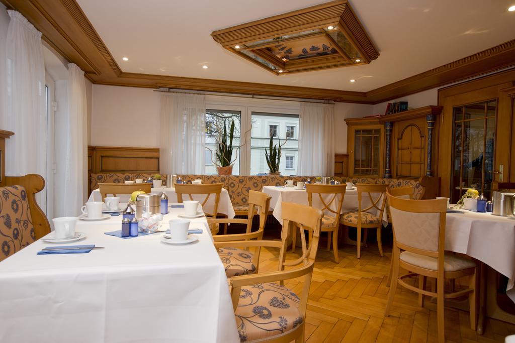 Hotel Garni Promenade Weißenhorn エクステリア 写真